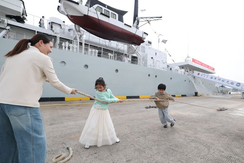 参观636A海洋调查船邓稼先船烽火问鼎计划沉浸式感受舰艇开放日