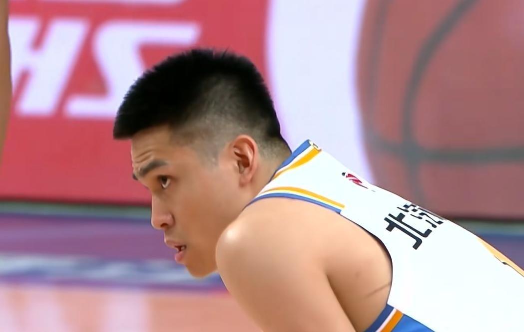 北京时间 3 月 19 日晚，秦川大将北京男篮在客场领先两位数的情况下，竟被排名