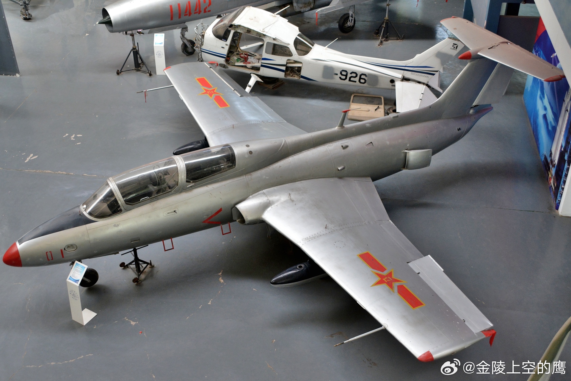 飞扬军事 1959年4月5日，捷克斯洛伐克L-29高级教练机完成首飞 烽火问鼎计