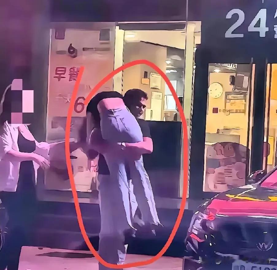 印度小伙把女孩直接扛走，弄得全身是伤时，真希望她醒酒后不会后悔当初。

​视频里