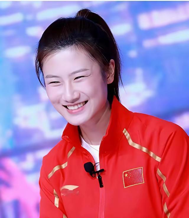 丁宁国乒退役后续写人生辉煌！乒乓球大滿贯选手丁宁是国乒选手退役后的成功人士。她退