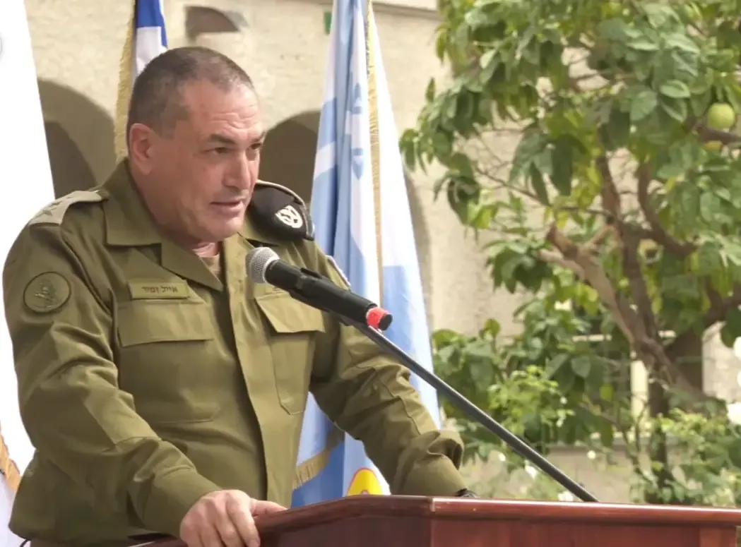 以色列这是在玩火自焚，以军总参谋长扎米尔说要随时准备攻击伊朗，这完全是在挑衅伊朗