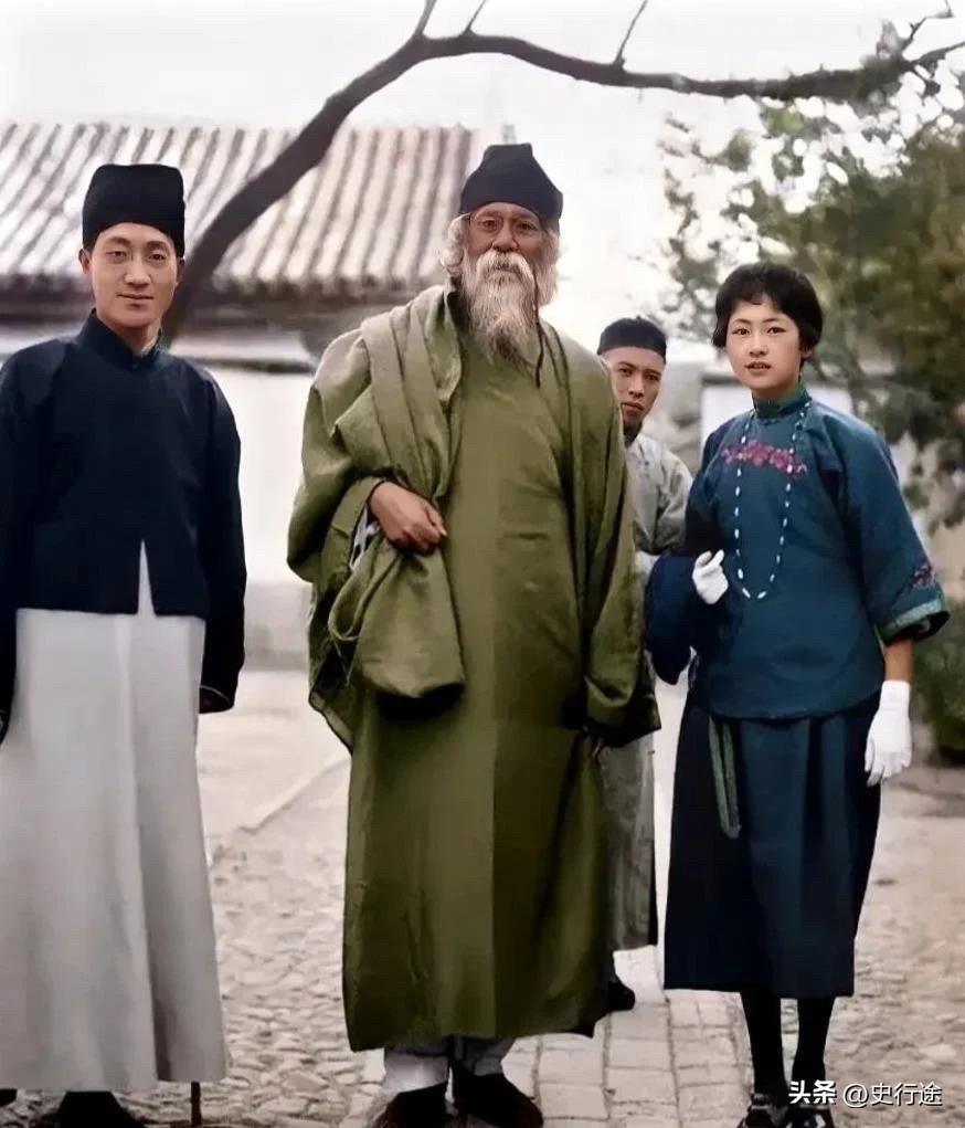 这才是徐志摩和林徽因的真实长相，这并非演员扮演的，而是1924年两人陪同泰戈尔游