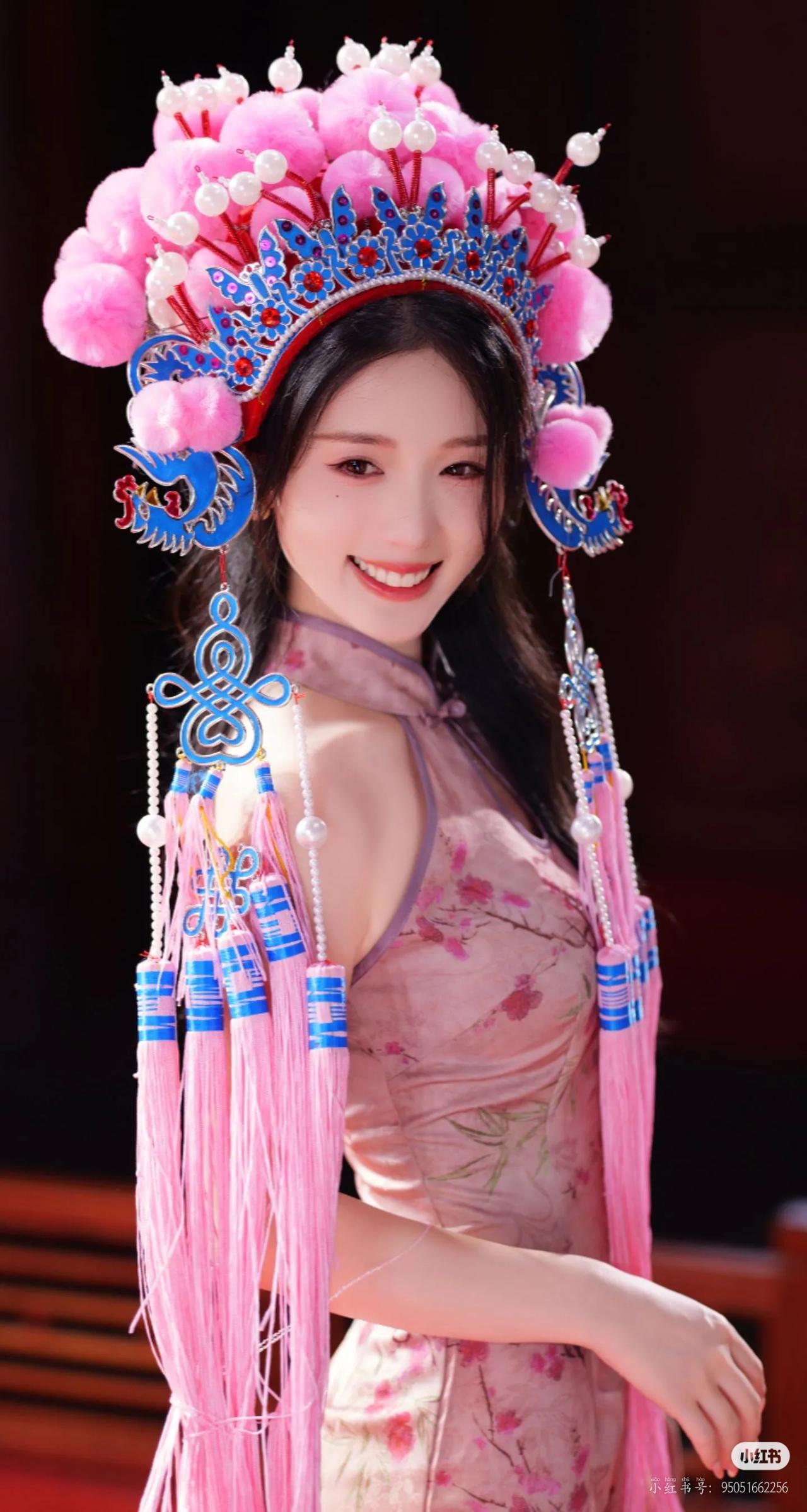 晒图笔记大赛美女旗袍穿搭写真