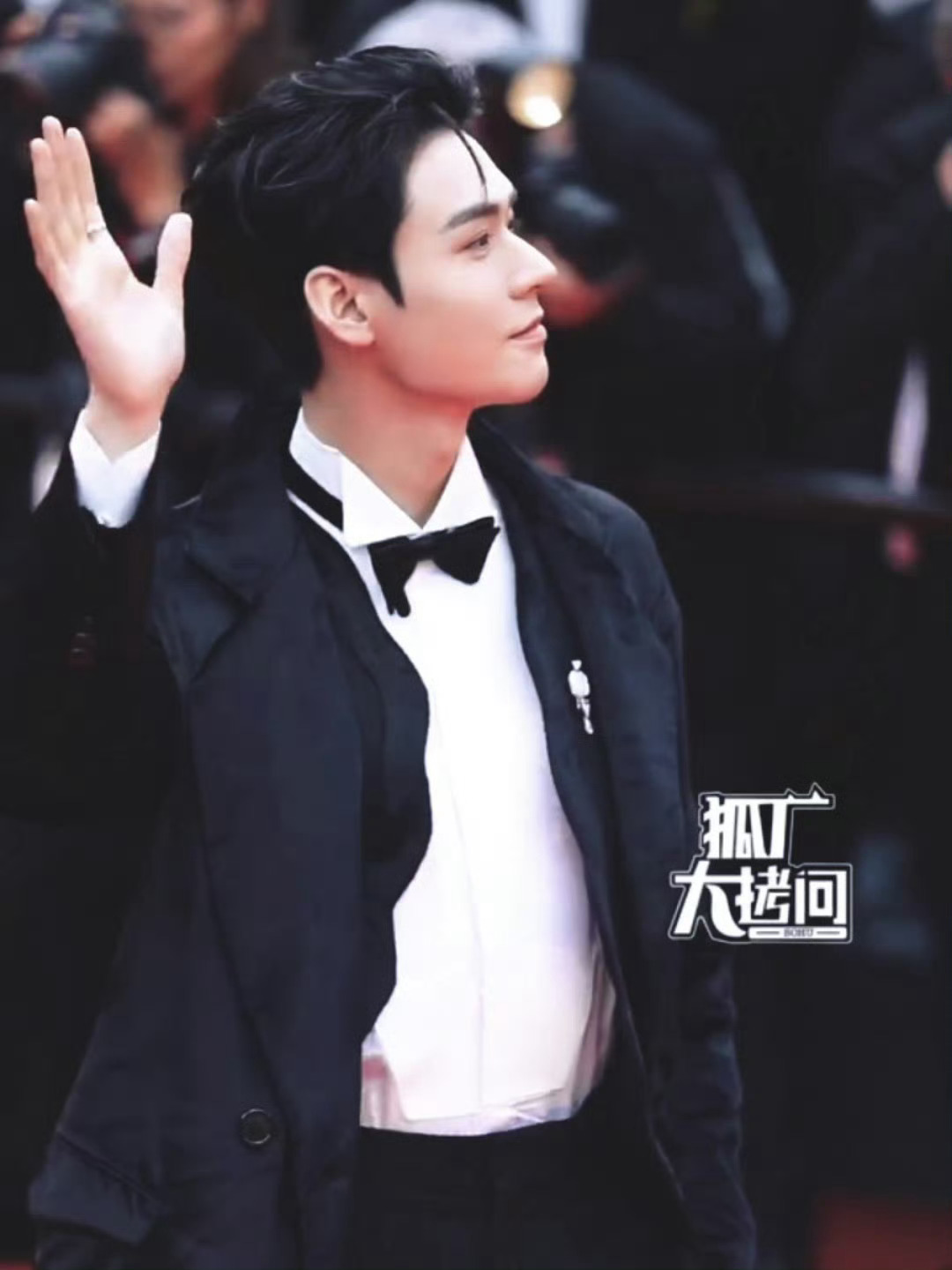 龚俊连续三年亮相戛纳红毯 ​龚俊2025戛纳电影节红毯路透连续三年亮相戛纳红毯，
