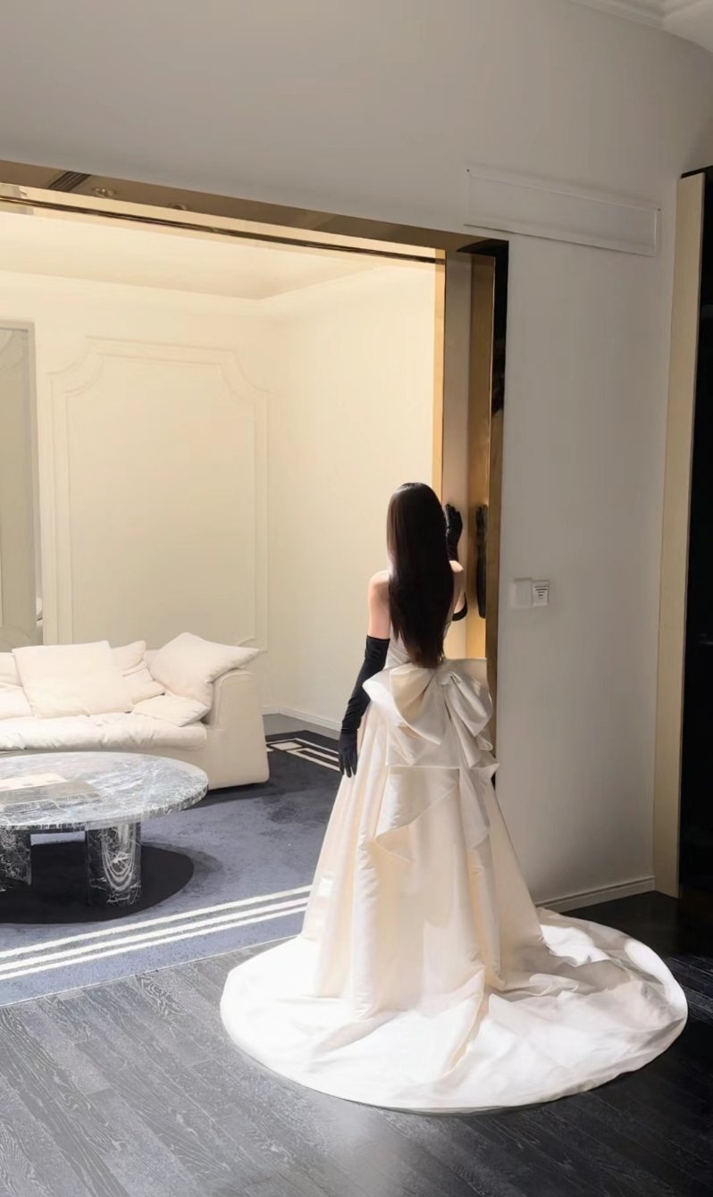 这该 S 的生活 什么时候才轮到我发财 难道多我一个富婆地球就不转了吗 . ​​