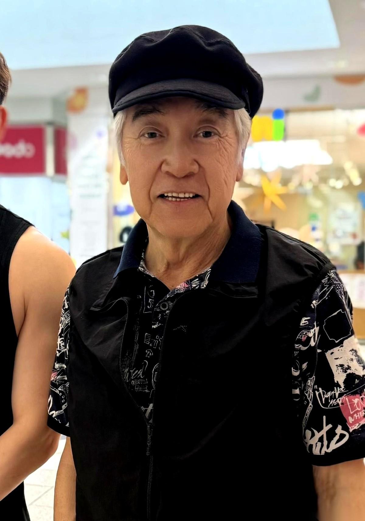 81岁。
看到这个数字的时候，我狠狠愣了一下。
那个在港剧里斗了一辈子、气场两米