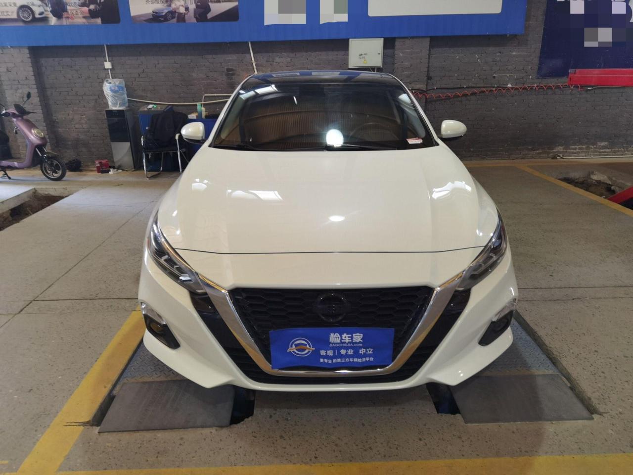 天籁新车才12万，还有鸿蒙座舱，但大哥宁愿花10万买三年前的老款！
前两天帮粉丝