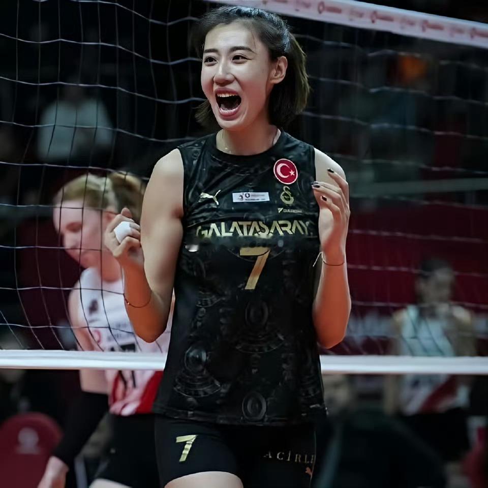 📊🇨🇳王媛媛：（1.5局）▶️4分：4扣4中0失误0被拦（成功率100%?