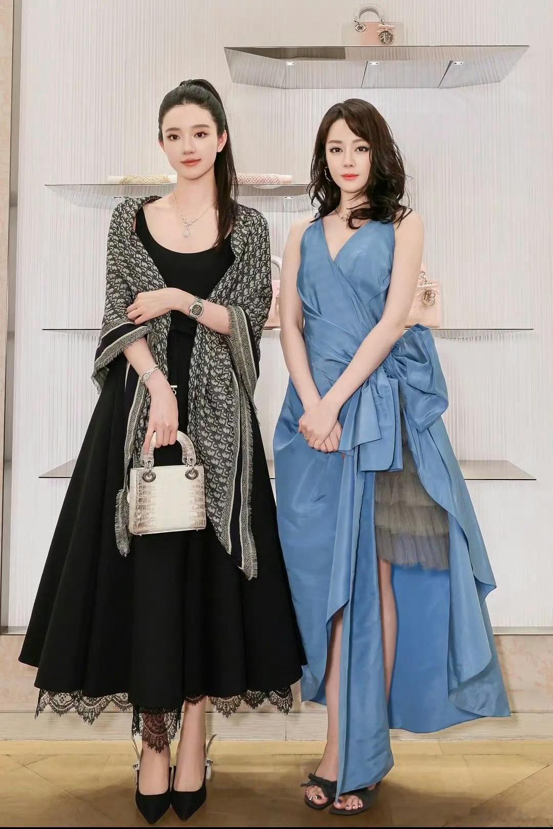 迪丽热巴现在怎么都有点不如人家素人了。 