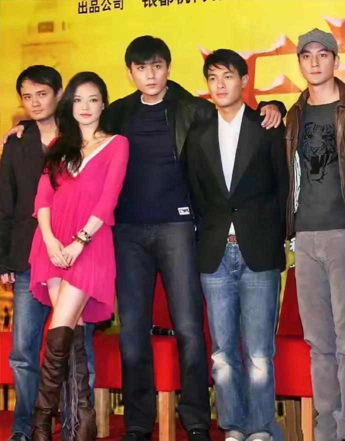 早期的演员参加活动，感觉完全不需需要做造型呀 
