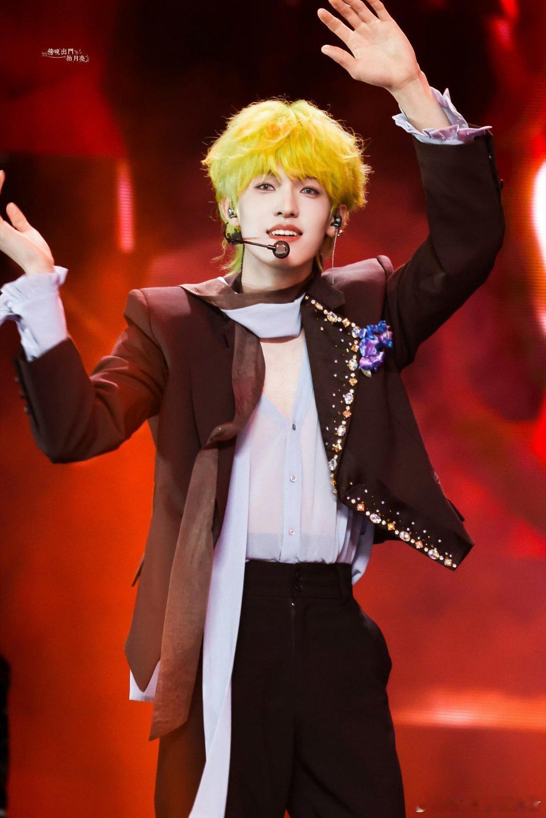 张泽禹十九岁生日特别企划张泽禹雪的背面是春天大片 生日蜡烛点亮了，新的一岁愿你被