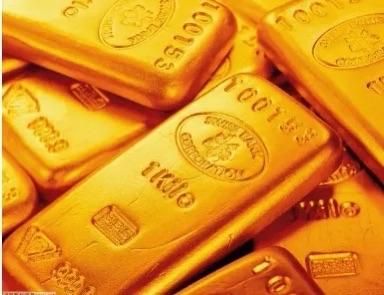 黄金无论暴跌还是暴涨，都应该谨慎对待，查阅一下资料，分析一下原因，再作决定，不要