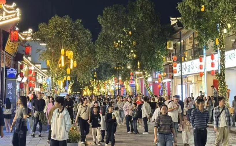 荆州闲置资产 “活” 起来！城内将引更多头部企业，发展再添新动能
荆州城内不少闲