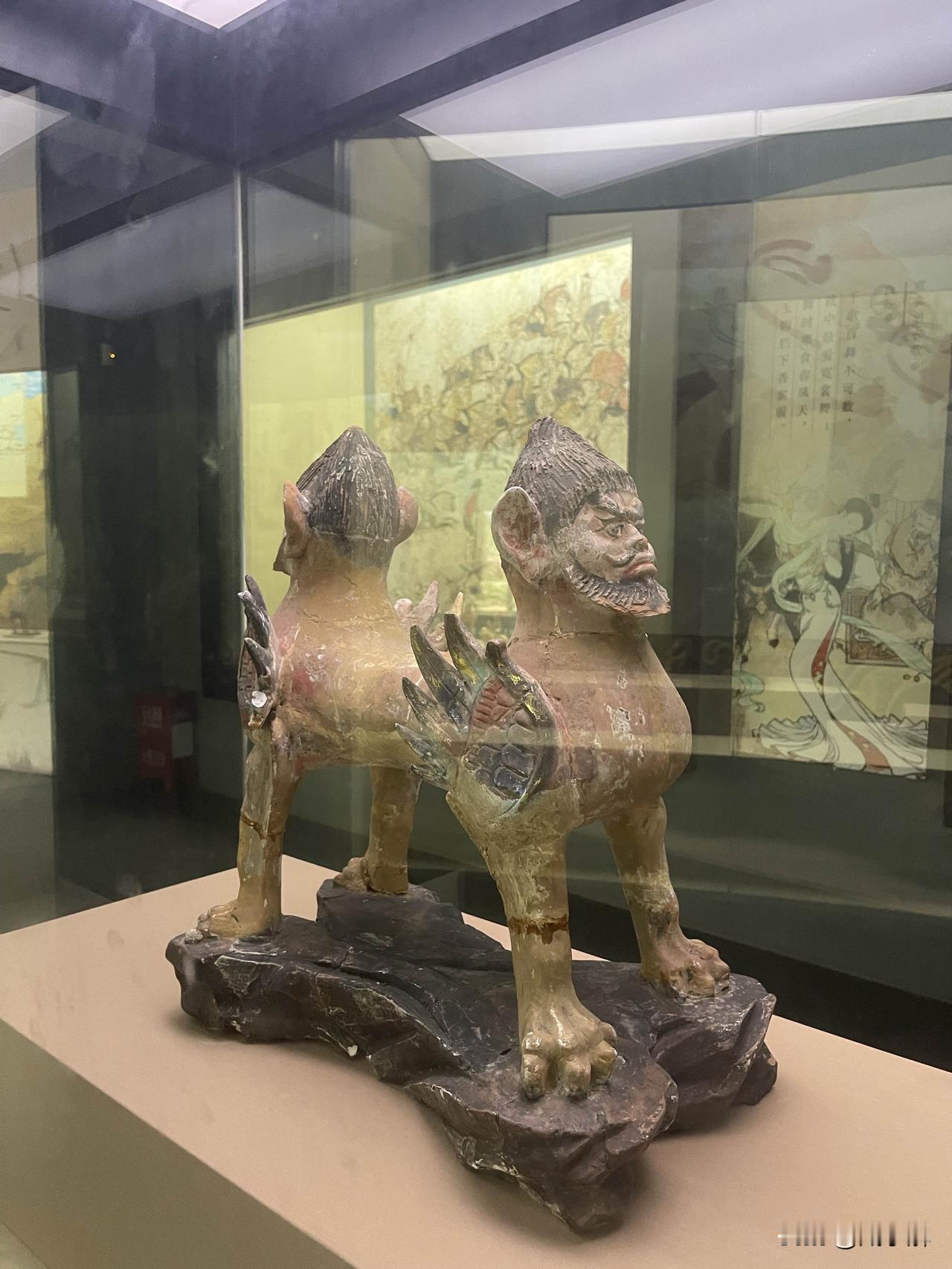 礼泉昭陵博物馆的镇馆之宝，出自韦贵妃的墓，1300岁！韦贵妃是二婚嫁李世民，四大