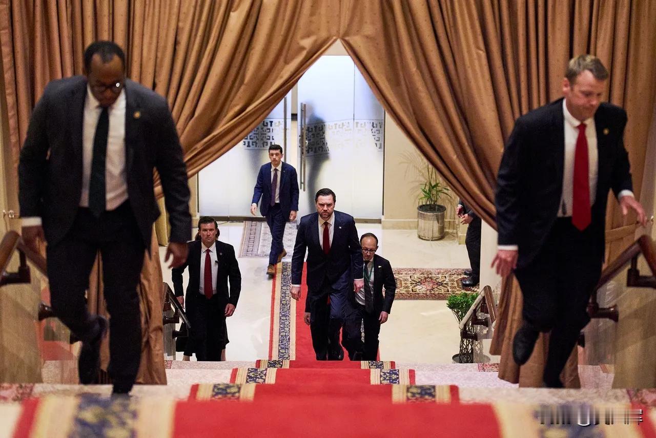 4月11日，备受全球关注的美伊直接谈判在巴基斯坦伊斯兰堡落下帷幕，最终没有达成任