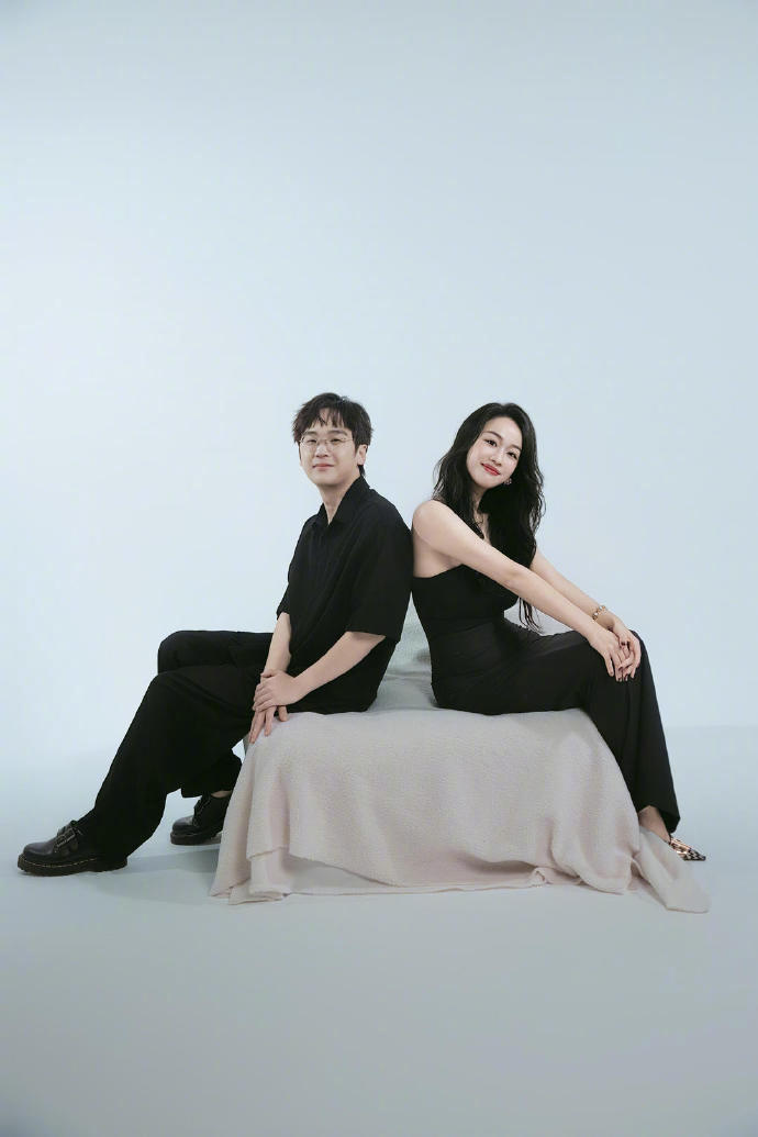 #王菲春晚歌曲原唱回应作品被选中#【王菲春晚演唱《你我经历的一刻》受关注，原唱讲