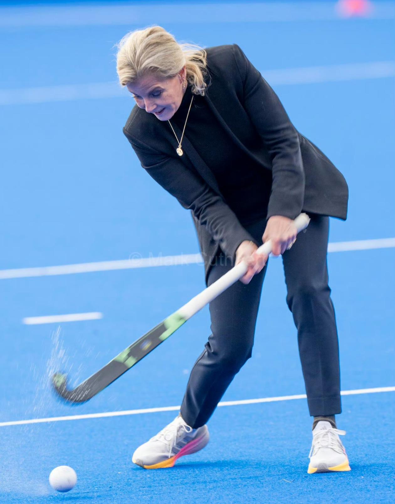 2026年1月12日，爱丁堡公爵夫人苏菲作为曲棍球协会的皇家赞助人身份在马洛的比