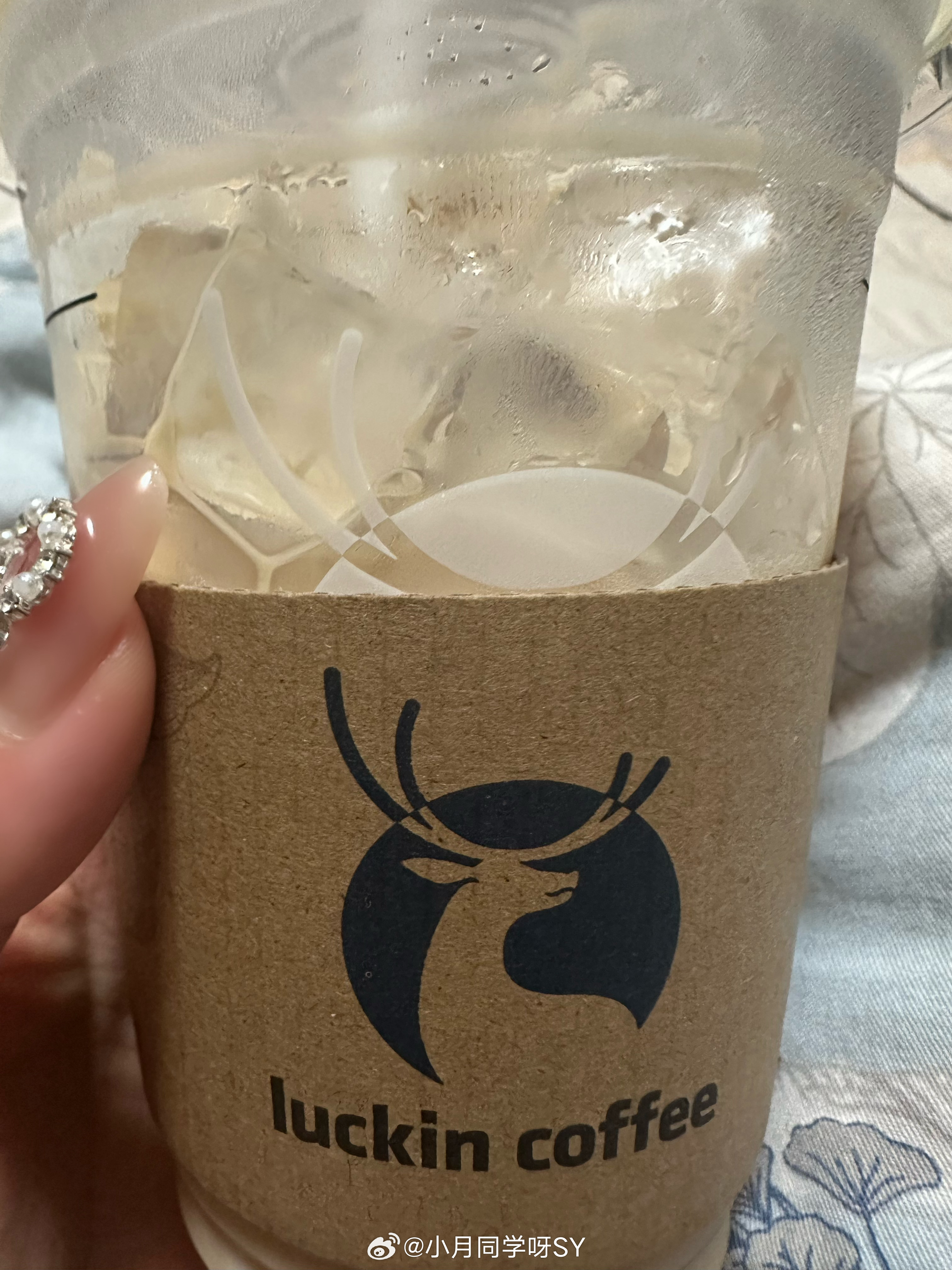 严重怀疑秋天的第一杯奶茶是卖奶茶的搞的