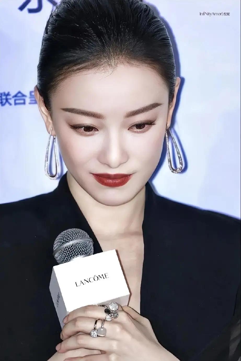 倪妮的脸，才是内娱最难复制的“王炸”

面相这事儿真的有点玄！倪妮绝对是内娱独一
