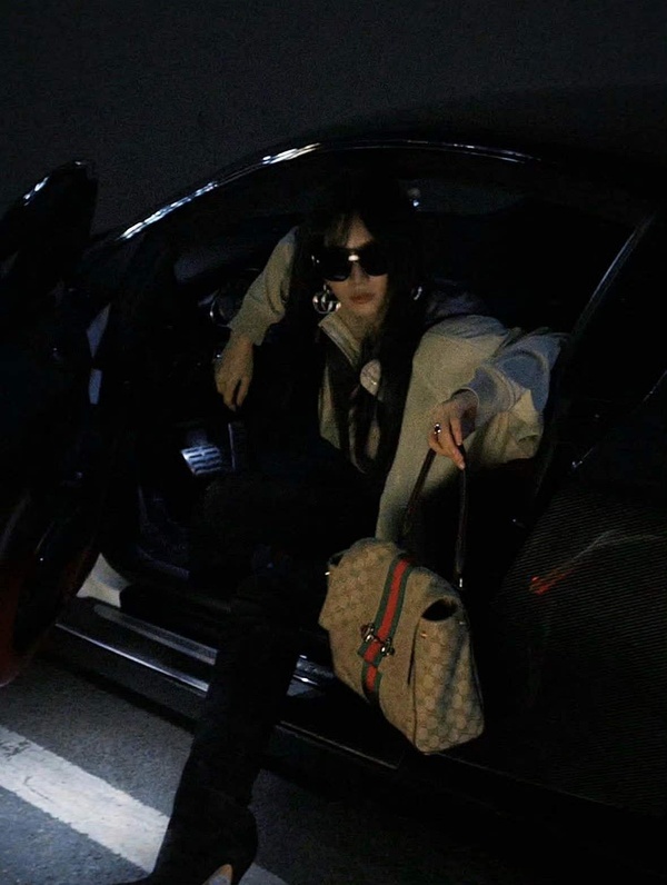 GUCCI田曦薇张凌赫大片 这马甲线好想看这个田曦薇演恶女啊啊啊啊 