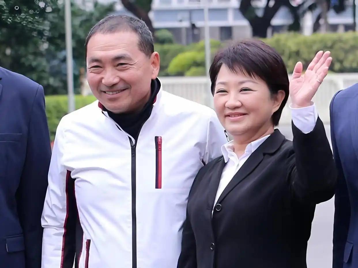 侯友谊终于出来表态了！在郑丽文访陆归来之后，侯友谊首次表态！4月16日，对于郑丽