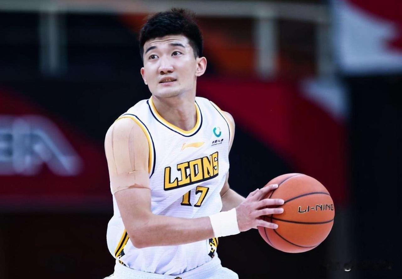 为什么在场上骂骂咧咧的，总是孙铭徽？
这个孙总本事不小，但脾气更大，有一说一，浙