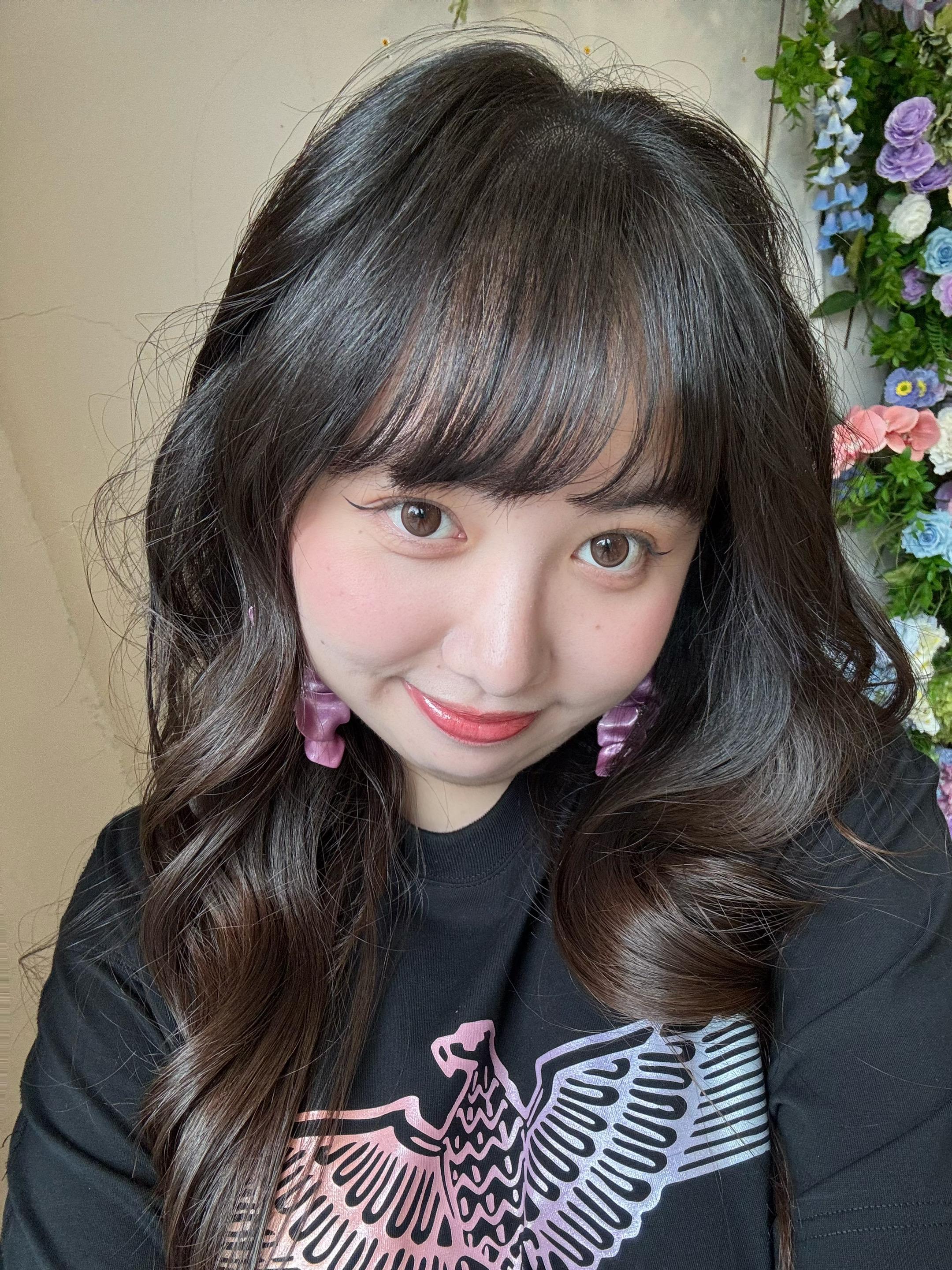 从小到大没有任何容貌焦虑。连现在胖成猪一样都会被路人夸长得好看。 但是...