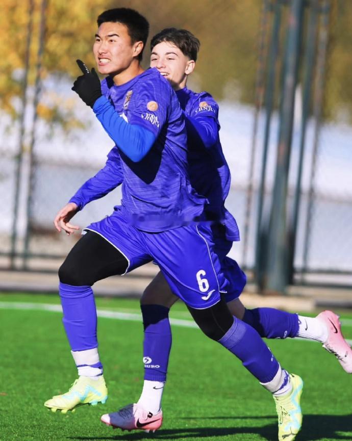 塞尔维亚全国U19联赛 格拉菲卡贝尔格莱德0-3不敌新帕扎尔 17岁中国球员姜轶
