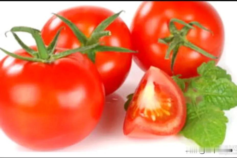 七十年代冬天第一次吃到西红柿
看到洪晃的音频自传，谈起吃过的最好吃的美食，比如法