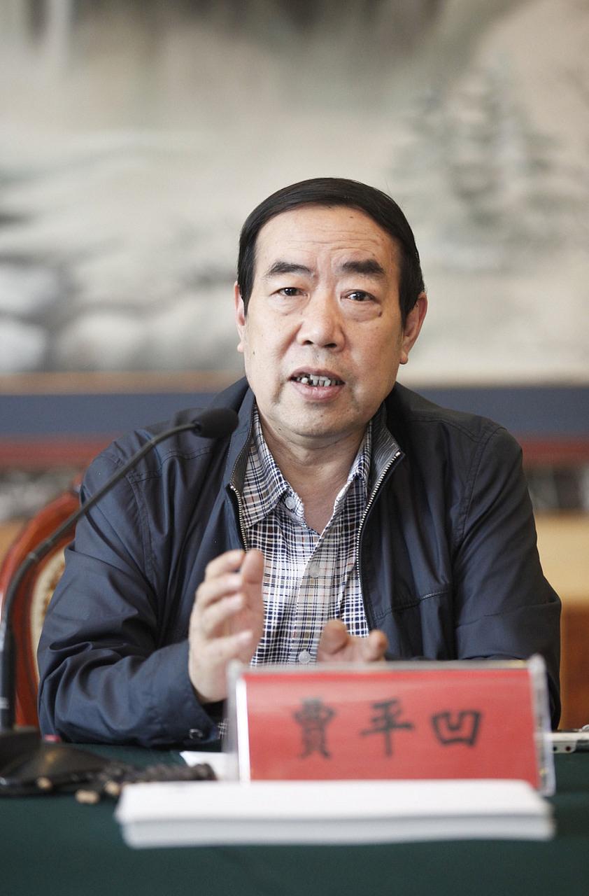 “流氓作家”贾平凹再次语出惊人：“聪明的女人，宁可守着无爱的婚姻，也不会轻易离婚