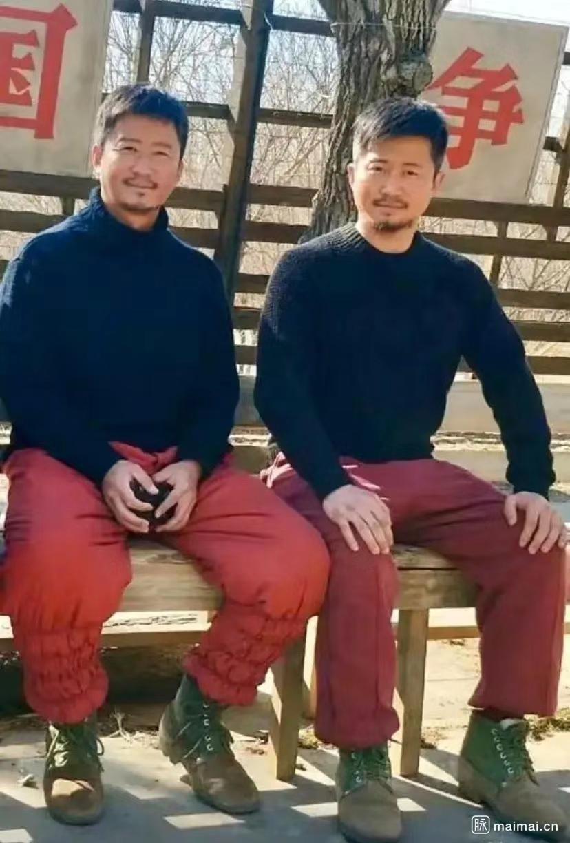 哪个是吴京？