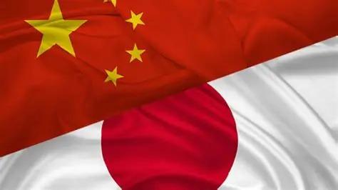 打美国输了要吃蘑菇弹，打俄罗斯输了要去西伯利亚挖土豆，打中国输了鞠个躬，道个歉，