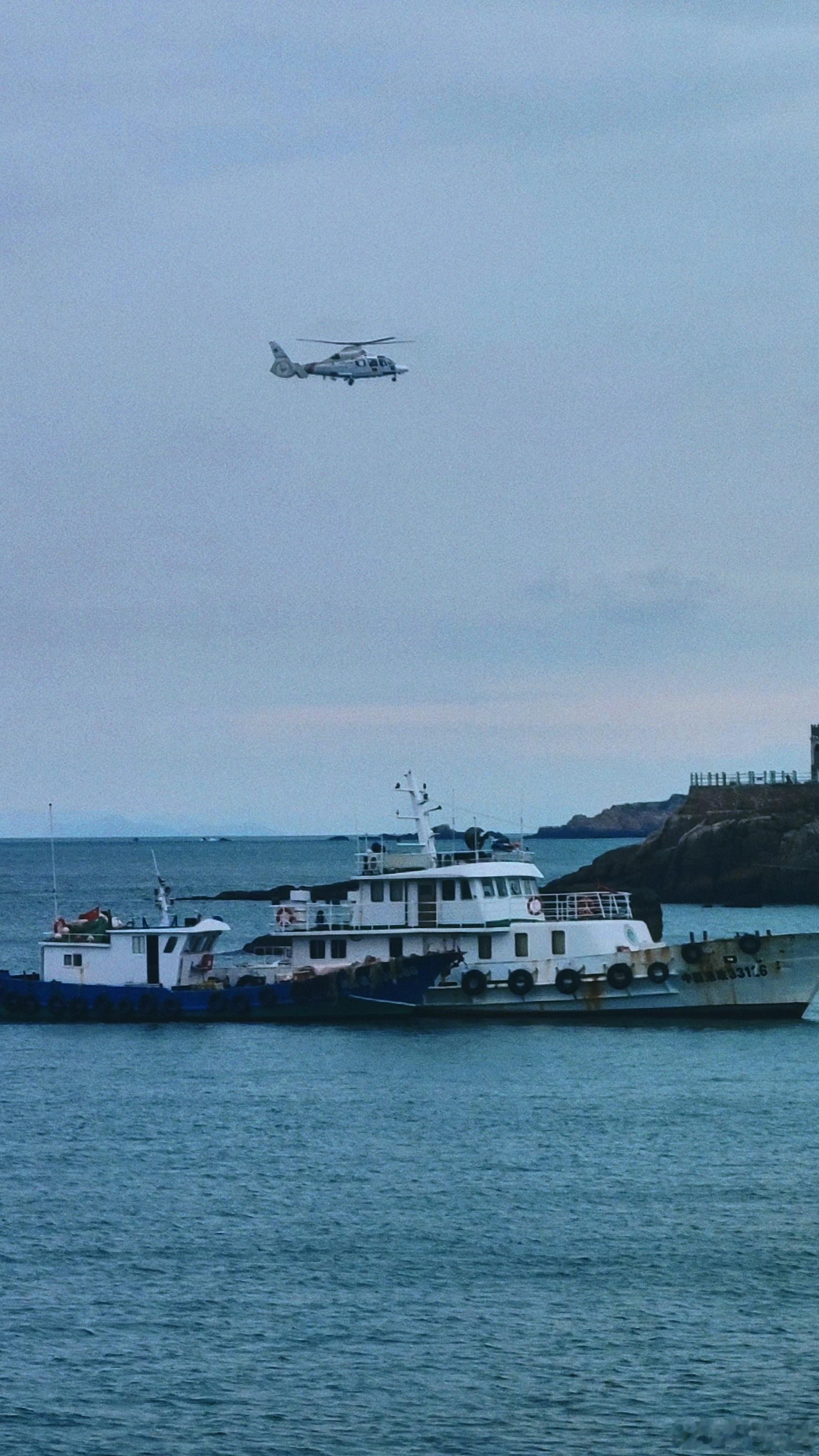 赴一场普陀的约 东港有海陆空落地签，东极有海空岛滤镜蓝东极阳光信用 舟山·东极岛