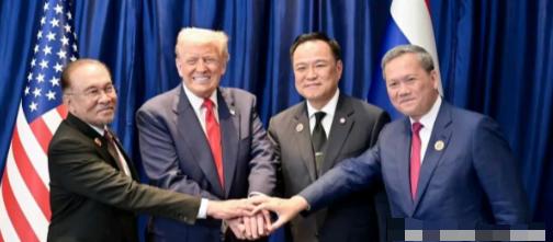 泰国以为喊两嗓子，北京就得乖乖进场？做梦！当年在美国唆使下把中国踢出签约席那一刻