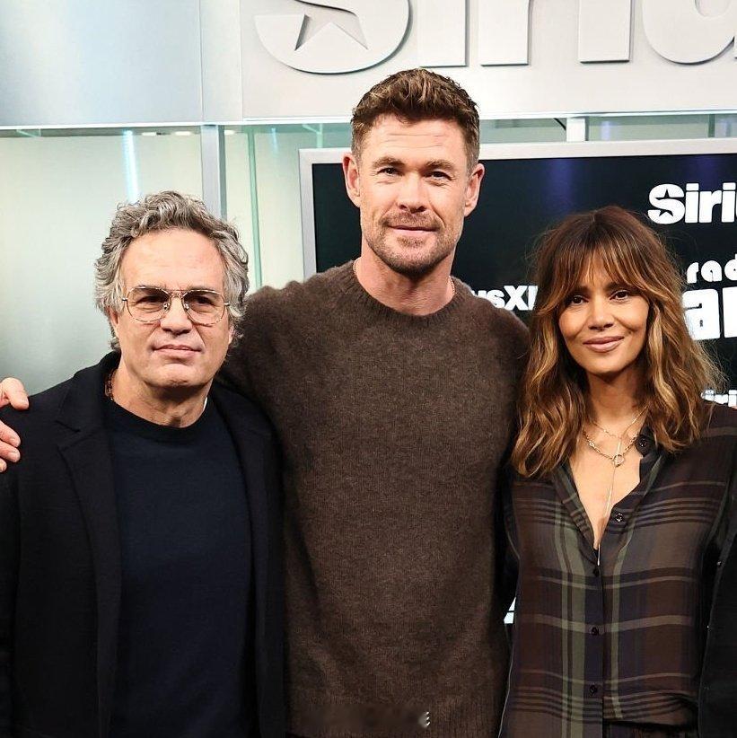 马克·鲁法洛回应迪士尼解雇他的传闻：“据我所知没有……我和他们关系很好。”最近一