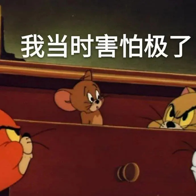 自从狗儿子会讲话以来，我变得很惧怕带他坐电梯但凡在电梯里遇到同行人，他都要舔着大