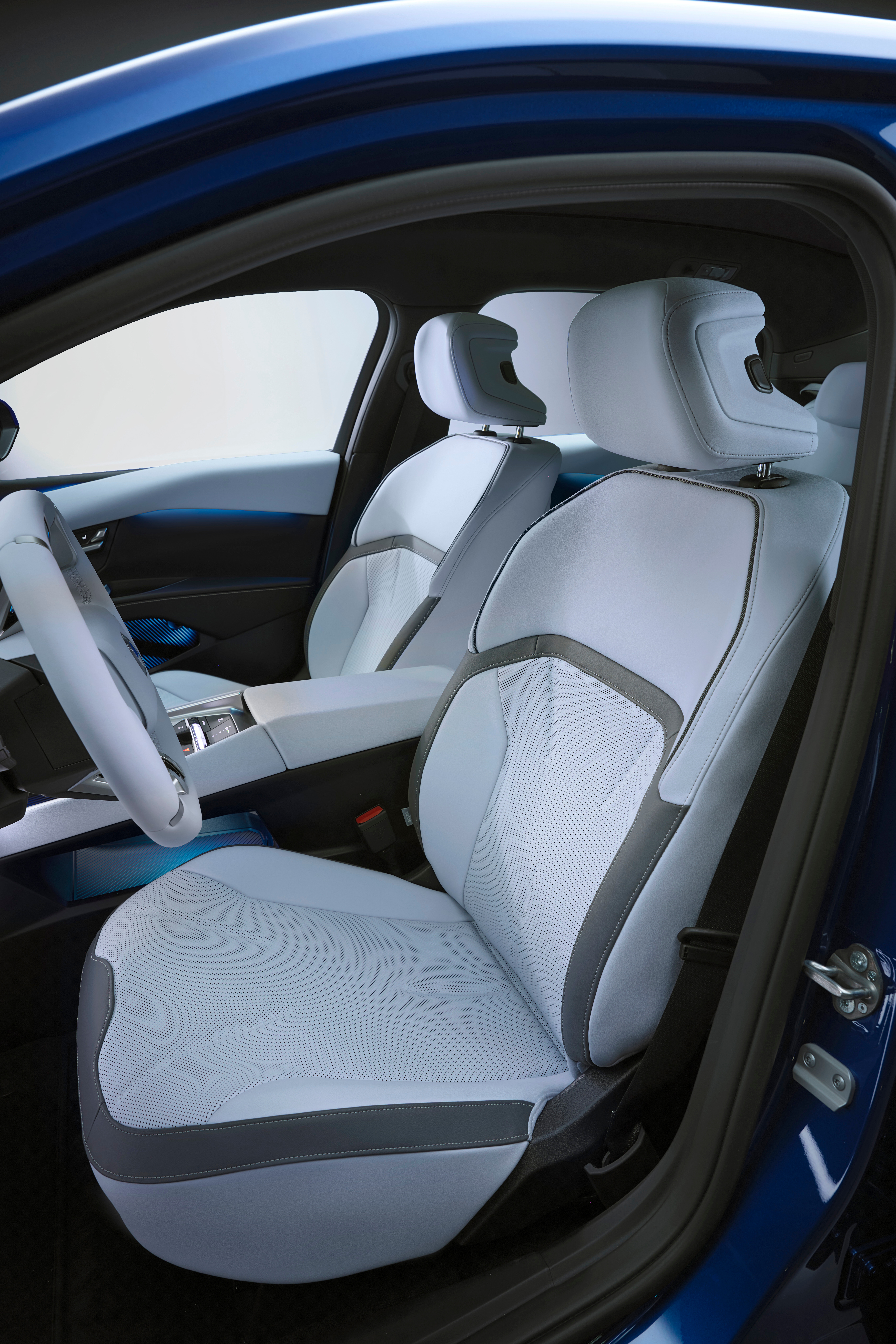 2026 BMW i3 50 xDrive宝马宝马i3智能驾趣宝马新世代 避免被