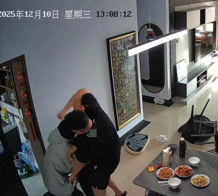 河北张家口这件事，很多人看了都心里不舒服。宝妈王女士刚生完孩子 55 天，就被丈