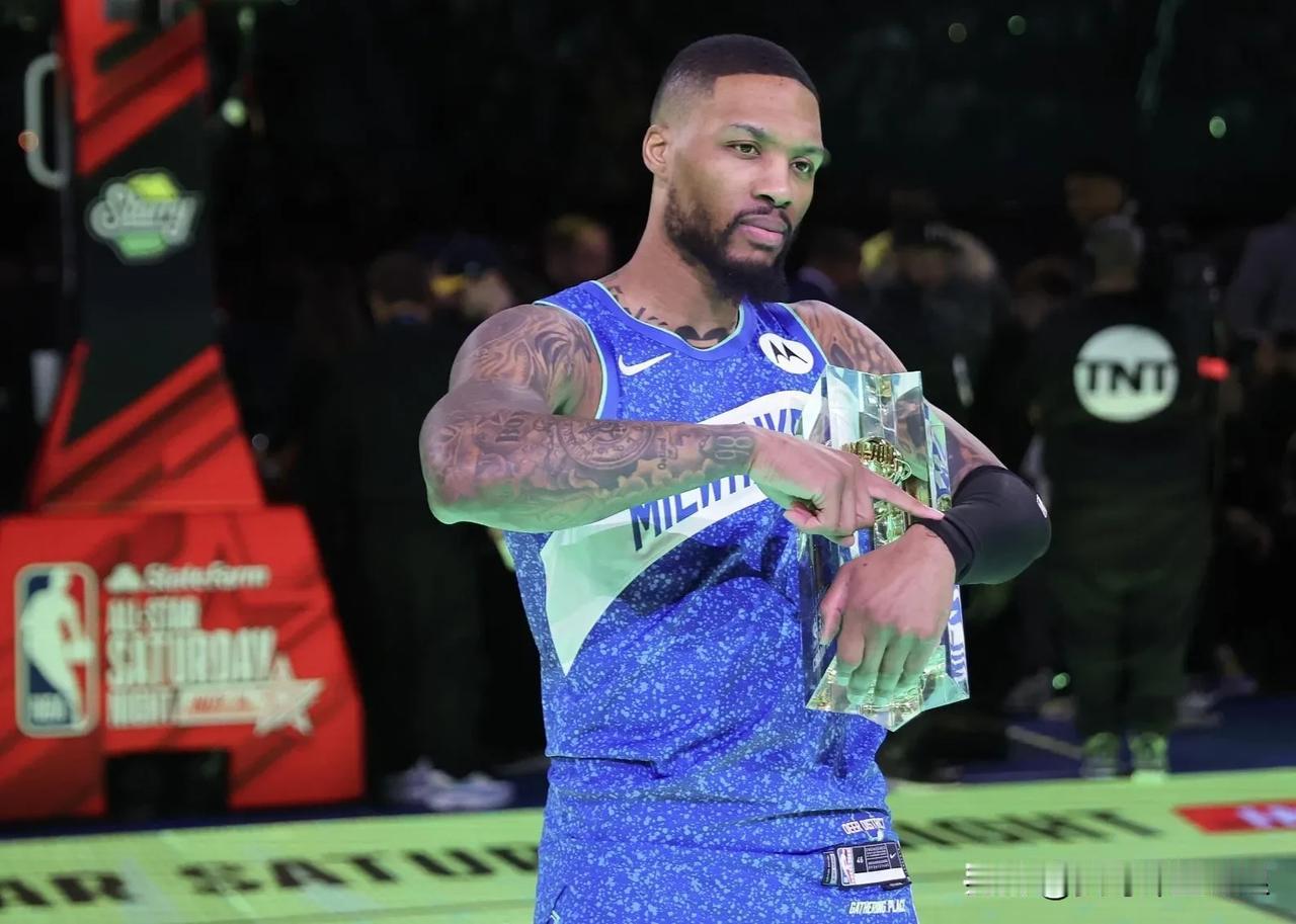 NBA全明星三分大赛：戴表时刻，利拉德绝杀夺冠！刺激！四个1分全不进，最后一球玩