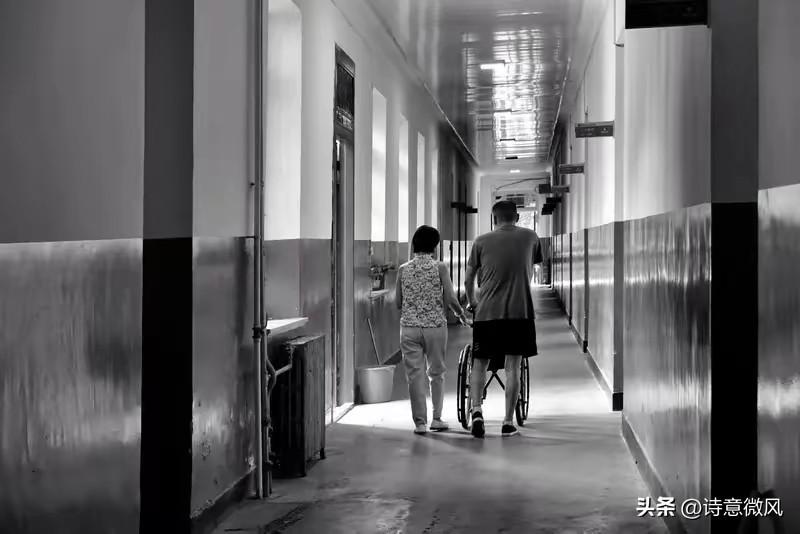 我去养老院看我妈，没提前打招呼，推开门的瞬间我决定离婚
我那天从养老院出来，脑子