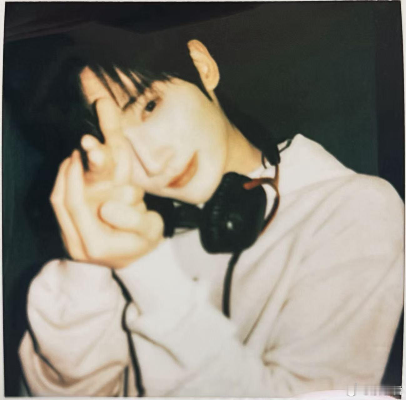 张杰演唱会偶遇余宇涵在张杰演唱会偶遇余宇涵 没想到能在鸟巢张杰演唱会看到余宇涵，