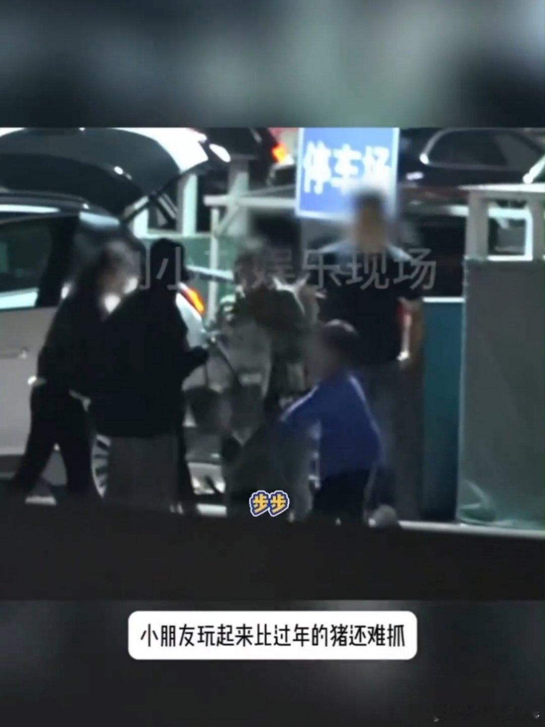 刘诗诗和她的魔丸儿子哈哈哈哈哈哈哈哈哈哈哈哈 笑不活了😂刘诗诗的儿子被狗仔评价