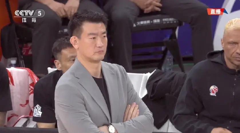CBA总决赛，广厦打了两场经验球。
1、核心队员控制不住犯规，影响比赛结果。胡金