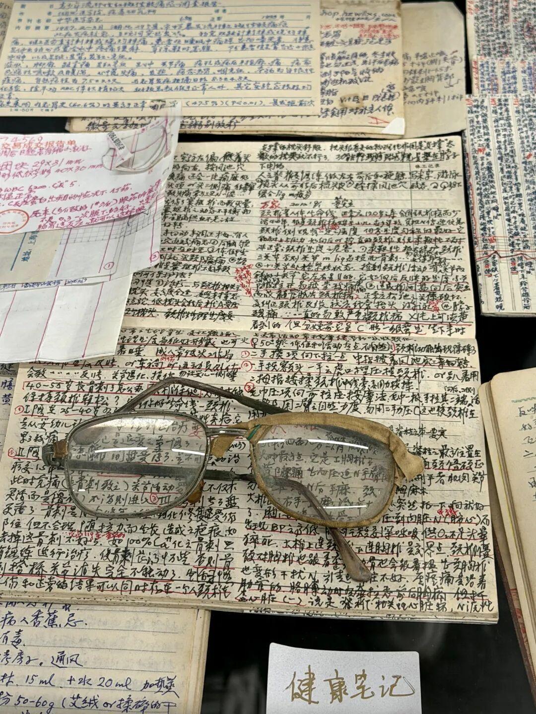你永远猜不到，一个买牛奶都专挑27元临期款的老人，能拿出500万给陌生人救命，上