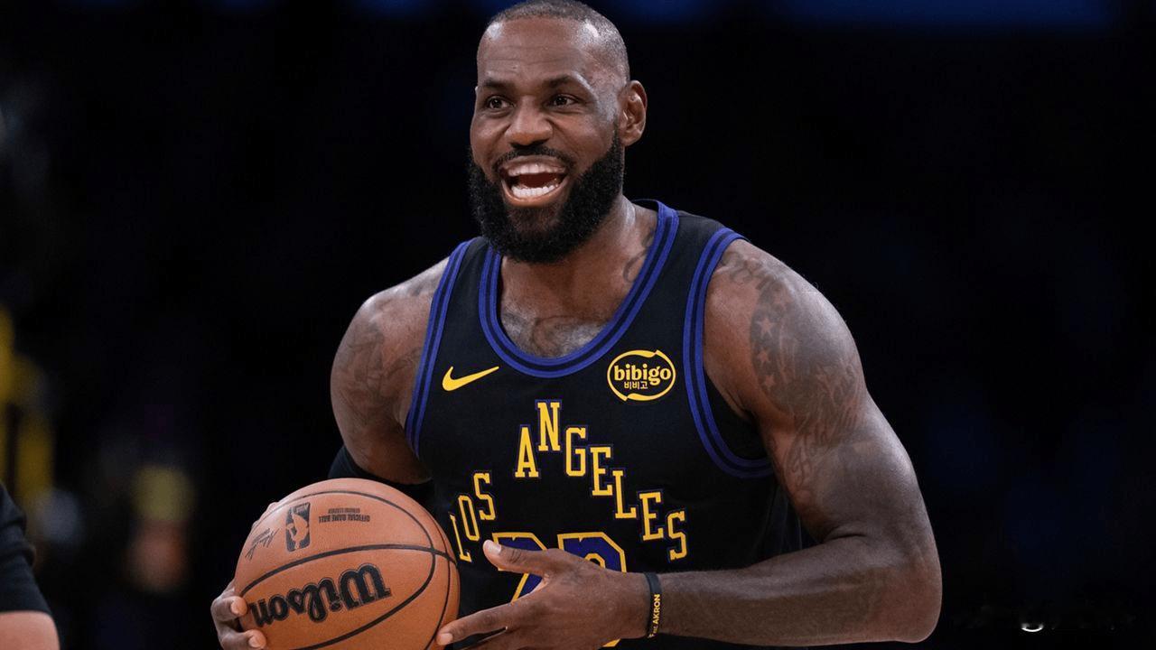 老詹回来真的好！雷迪克谈詹姆斯：

“他能够回来真的是太好了。”

“勒布朗今晚