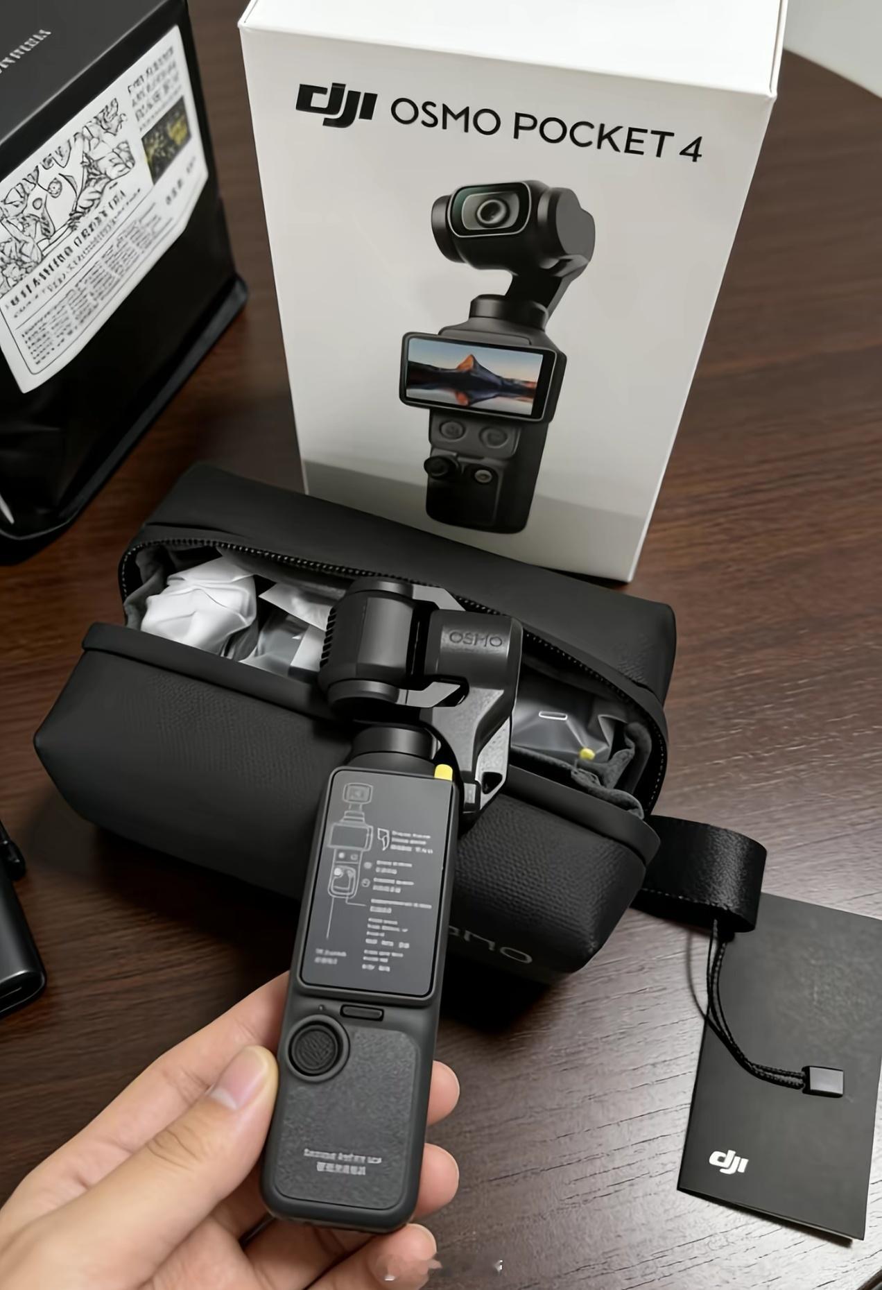 大疆Pocket4网上很多人都拿到了核心配置1英寸传感器14档动态范围10bit