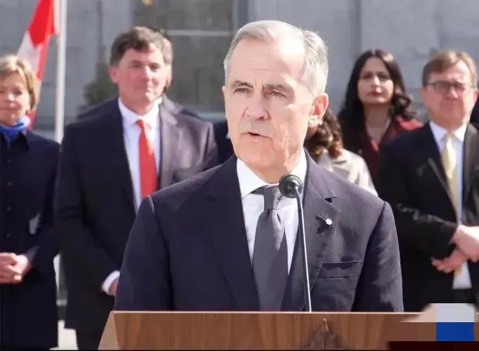 美国总统特朗普从加拿大总理1月13日卡尼访华开始，带刺的大棒对着加拿大狠砸，没有