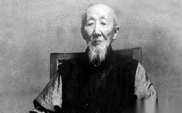 翻开民国的百年档案，有个老人的死亡现场极其刺眼。
1939年，越南谅山的一间漏风