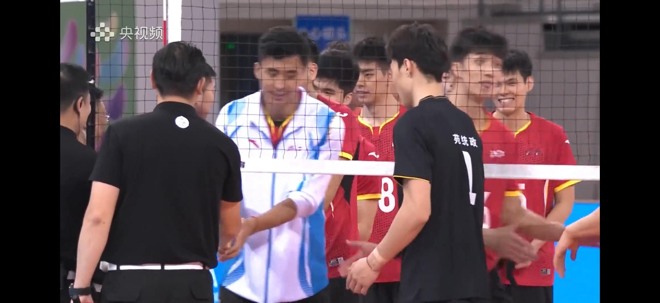 浙江男排3-0战胜河南男排，取得小组赛三连胜